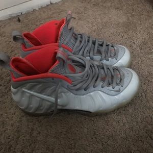 Pure platinum foamposites